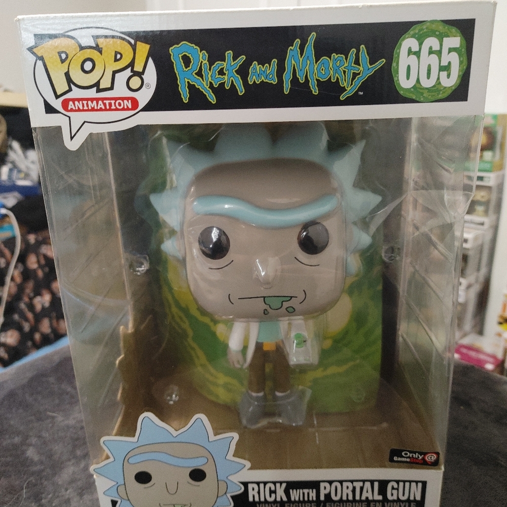 RICK & MORTY'S 10 INCH RICK WITH PORTAL GUN  FUNKO POP 665